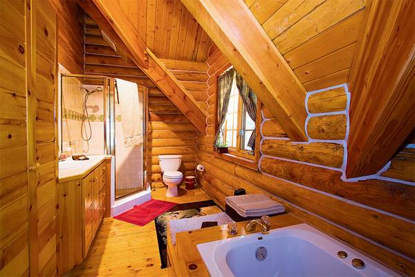 Пол в деревянном доме в ванной, рекомендации по выбору - фото