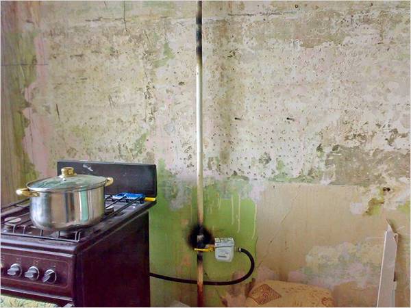 Перенос газовой трубы на кухне с фото
