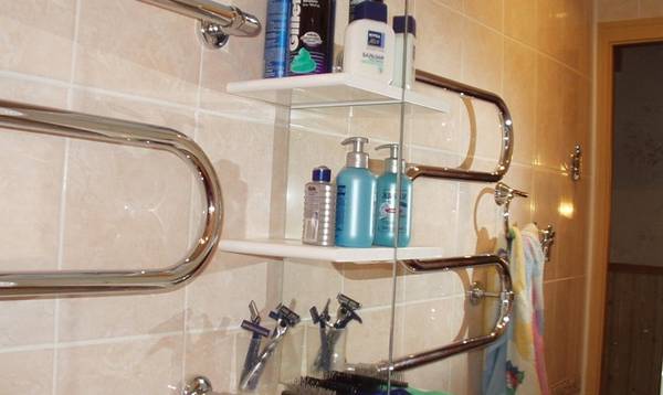 Как правильно выбрать полотенцесушитель в ванной? - фото