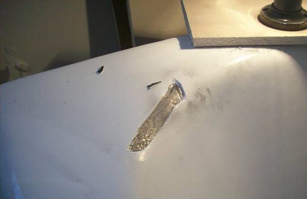 Порядок выполнения ремонта акриловых ванн - фото