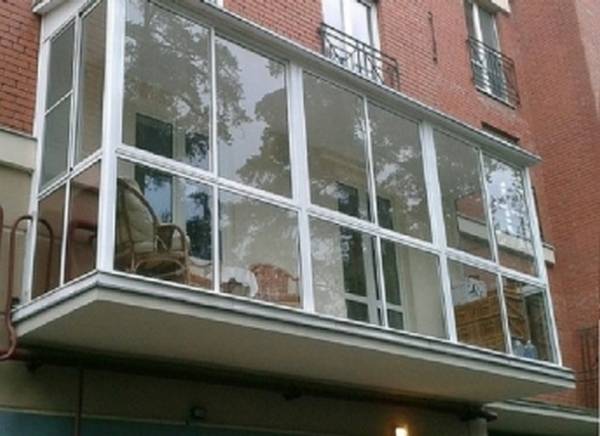 Виды конструкций французских лоджий для балкона - фото